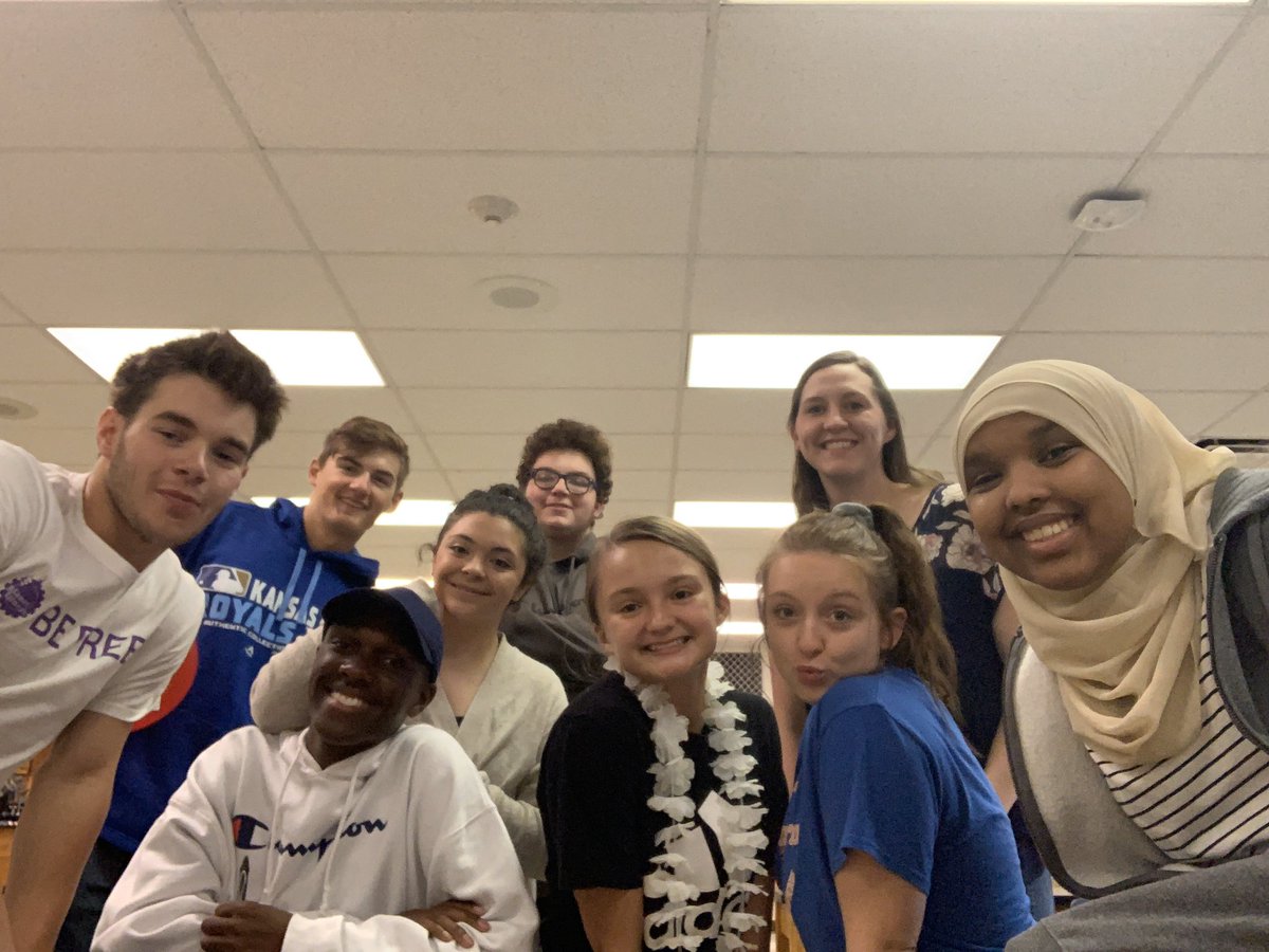 leah_pig's tweet photo. @ValleyParkHS @ValleyParkSTUCO https://t.co/sXVyb3fn6Z