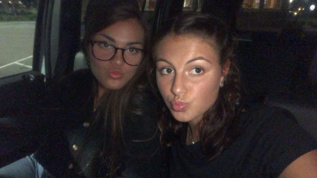 leahschw's tweet photo. happy birthday to my thickest😳 best friend and one of my most favorite people in the whole wide world #ariesszn @lexikleptach https://t.co/dTmPqFCDSw