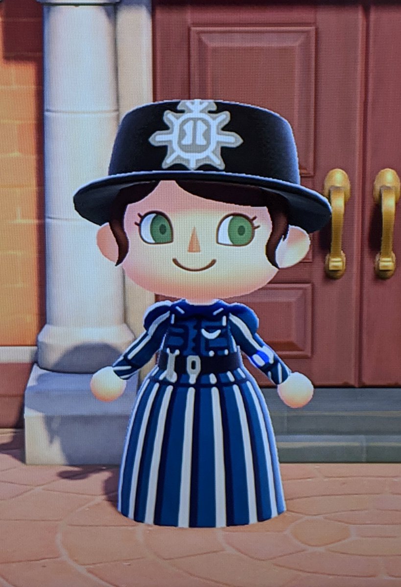 AshliFriel's tweet photo. @RebeccaLiddiard @THEJoshBrandon @HouDoyle I re-created Constable Stratton's police dress in Animal Crossing! #HoudiniAndDoyle #ACNH #AnimalCrossingDesigns https://t.co/XzPQVbCDXo