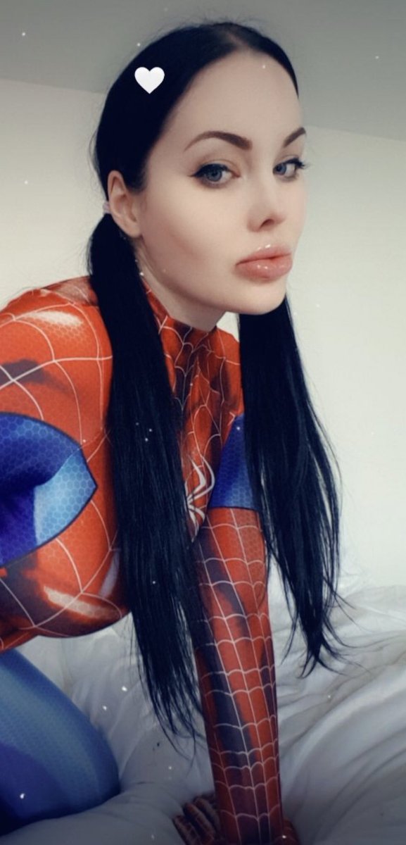 Happy Monday ❤️

Suit design by @brandonogilbert