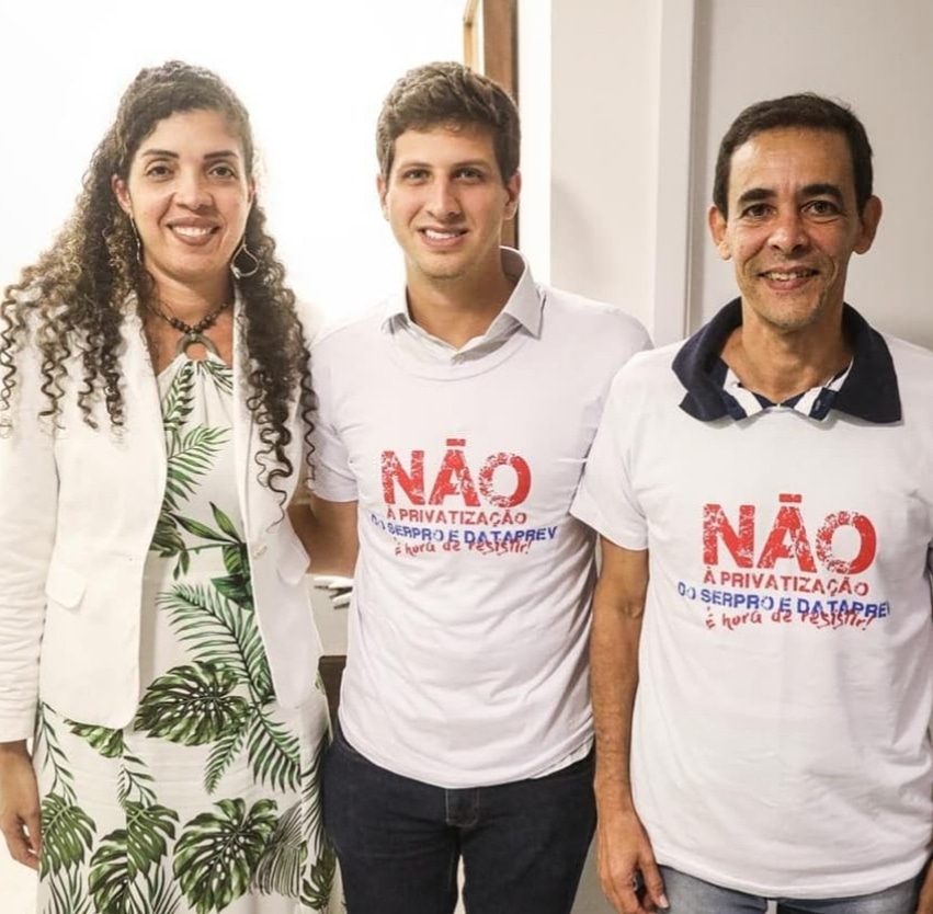 JoaoCampos's tweet photo. Quando entrei na luta contra a privatização da Dataprev e do Serpro, ainda não tinha noção do que iríamos enfrentar com o #Covid19. Agora, mais do que nunca, fica claro o quanto é importante o Estado ter o controle dessas estatais.

https://t.co/8qEEqLSnJM

@dataprev_serpro https://t.co/E8j0UJAXQ6