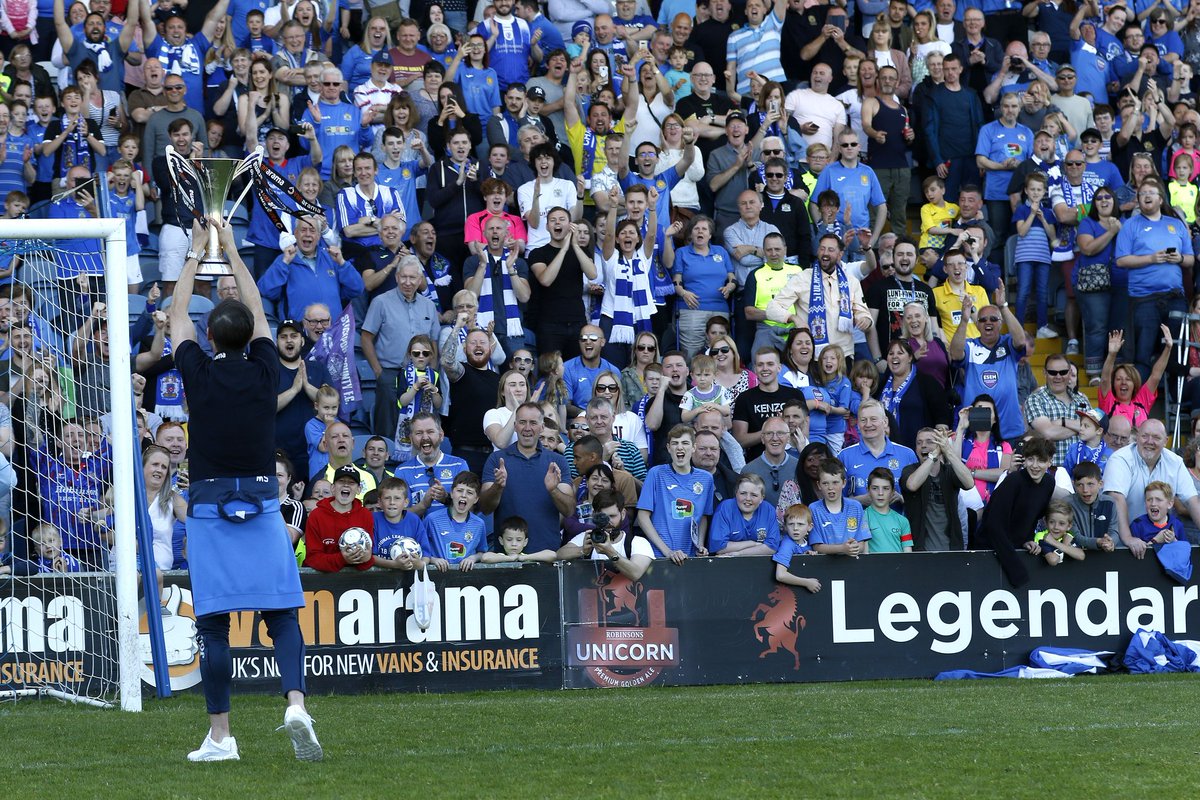 Mike_Petch's tweet photo. Ten years ago, where did you imagine you'd be playing your football in ten years time? @SamuelWalkerEsq @StockportCounty #AskWalker https://t.co/bY1WLsJ9uC