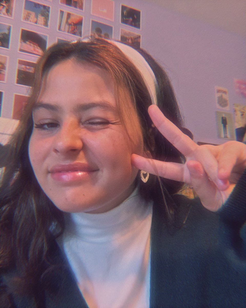 LOV3ME4ME's tweet photo. ✦. * ★ ✦. * ★ ✦. * ★ ✦. * ★ ✦
that ‘braeden left my gc’ glow 
✦. * ★ ✦. * ★ ✦. * ★ ✦. * ★ ✦ https://t.co/knE8EjDvvB