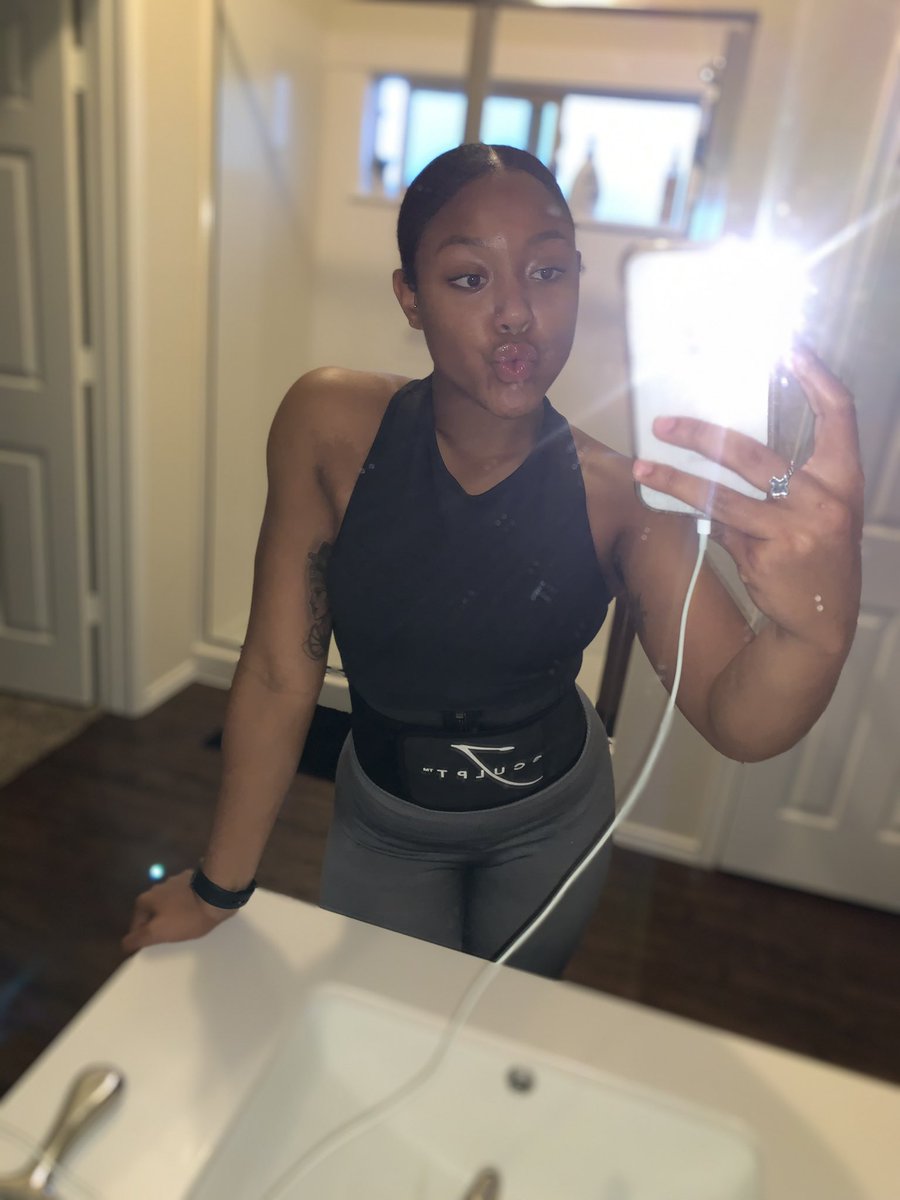 jalyndvis's tweet photo. I’m feeling SNAZTCHED this afternoon from the Instant Iaso Tea, NutraBurst & energy from NRG Pills! Also I invested in a JSCULPT waist trainer! I’m ALSO investing in our RESOLUTION DROPS, which is like LIPO IN A BOTTLE 🥰❤️ Mesage me for more details! #getonthewave 🏄🏾♀️✅ https://t.co/QpJjdB1X7P