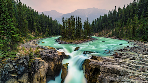 AdvMachineSC's tweet image. Do you miss traveling as much as we do? Here are some travel-inspired zoom backgrounds that you can use to make working from home more interesting!