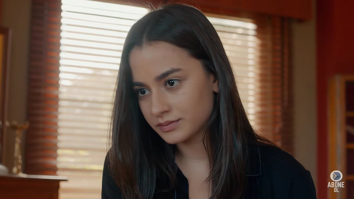 Actually the man who loves her said she is " fearless " so why is this fearless woman this silent ? Why is her vivid , powerfull personality so washed out ? Why didn't you even give her a chance to state opinions or feelings ? #cukur  #KaracaKoçovalı  #AzKar