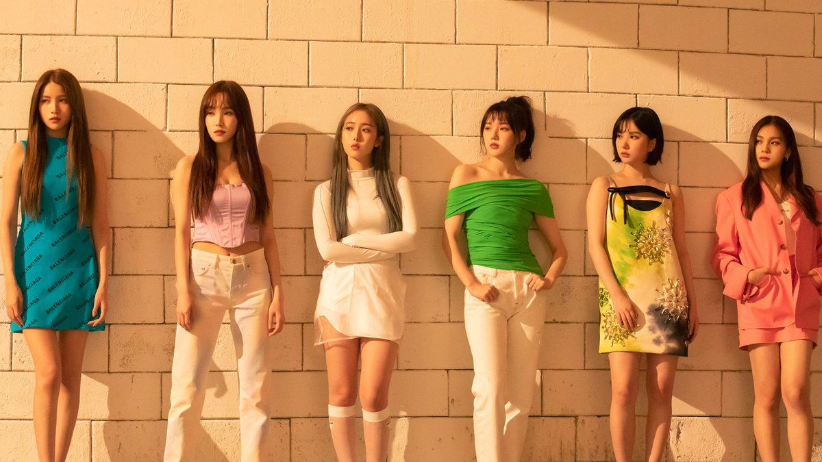  @GFRDofficial is the 3rd k-pop girl-group with more entries on Billboard World Albums Chart, with 8 entries, 6 of them were in the Top 10, and with 0 overseas promotions.