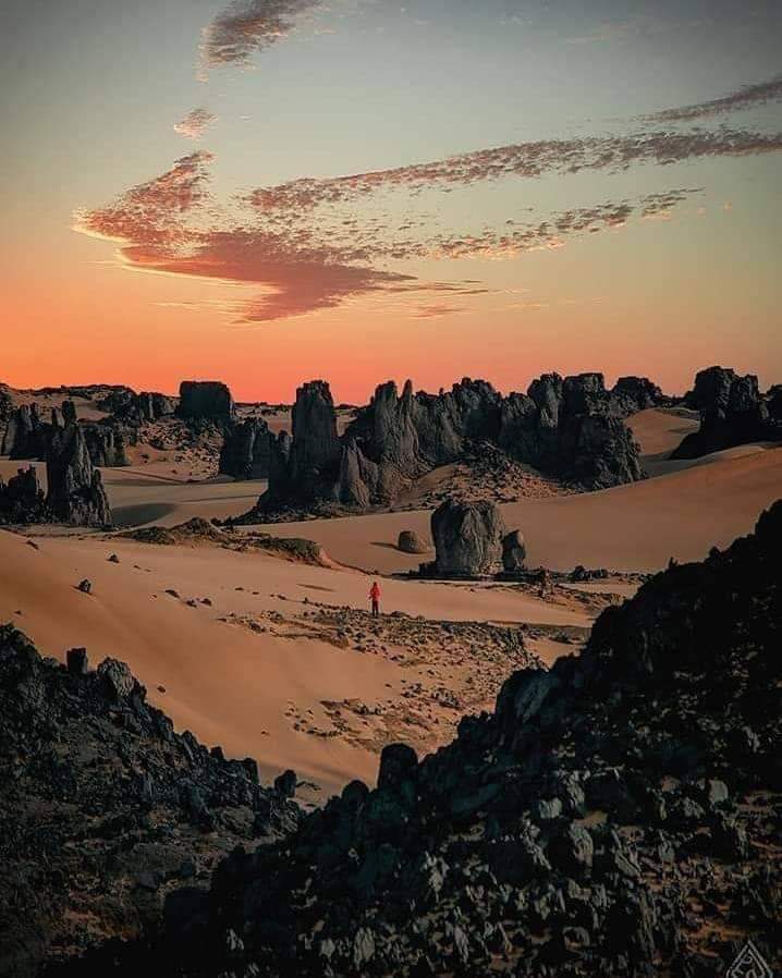 الهقار طاسيلي تمنراست 
#غرد_بصورة_من_هاتفك