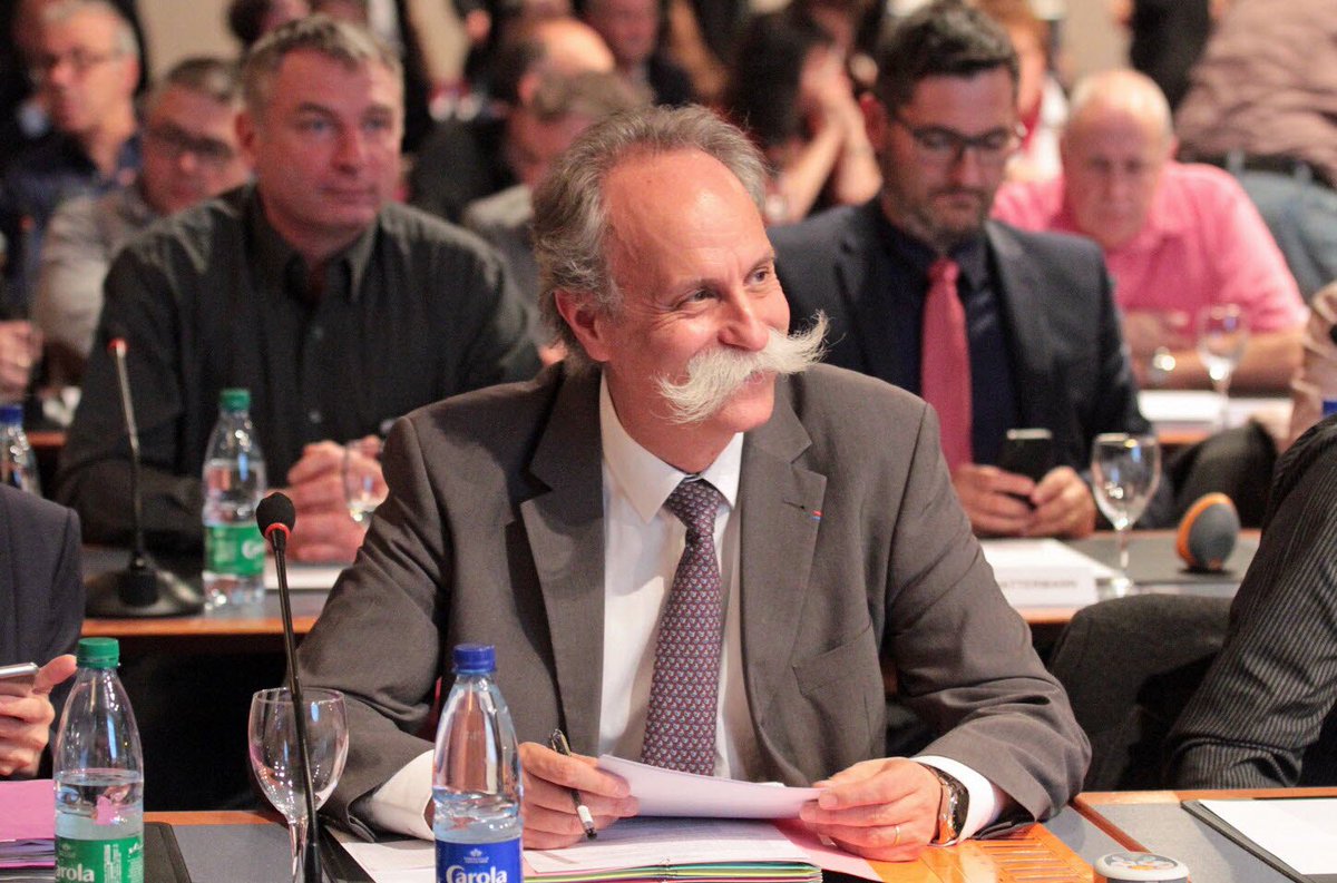 KlinkertBrigitt's tweet photo. C’est avec une profonde tristesse et émotion que nous apprenons la disparition de Bernard Stalter après un long combat contre le Covid19. L’Alsace perd l’un de ses fils. Un homme authentique et généreux dévoué à l’artisanat et la jeunesse. Nous portons tous le deuil de Bernard. https://t.co/xtLbwAtqg8