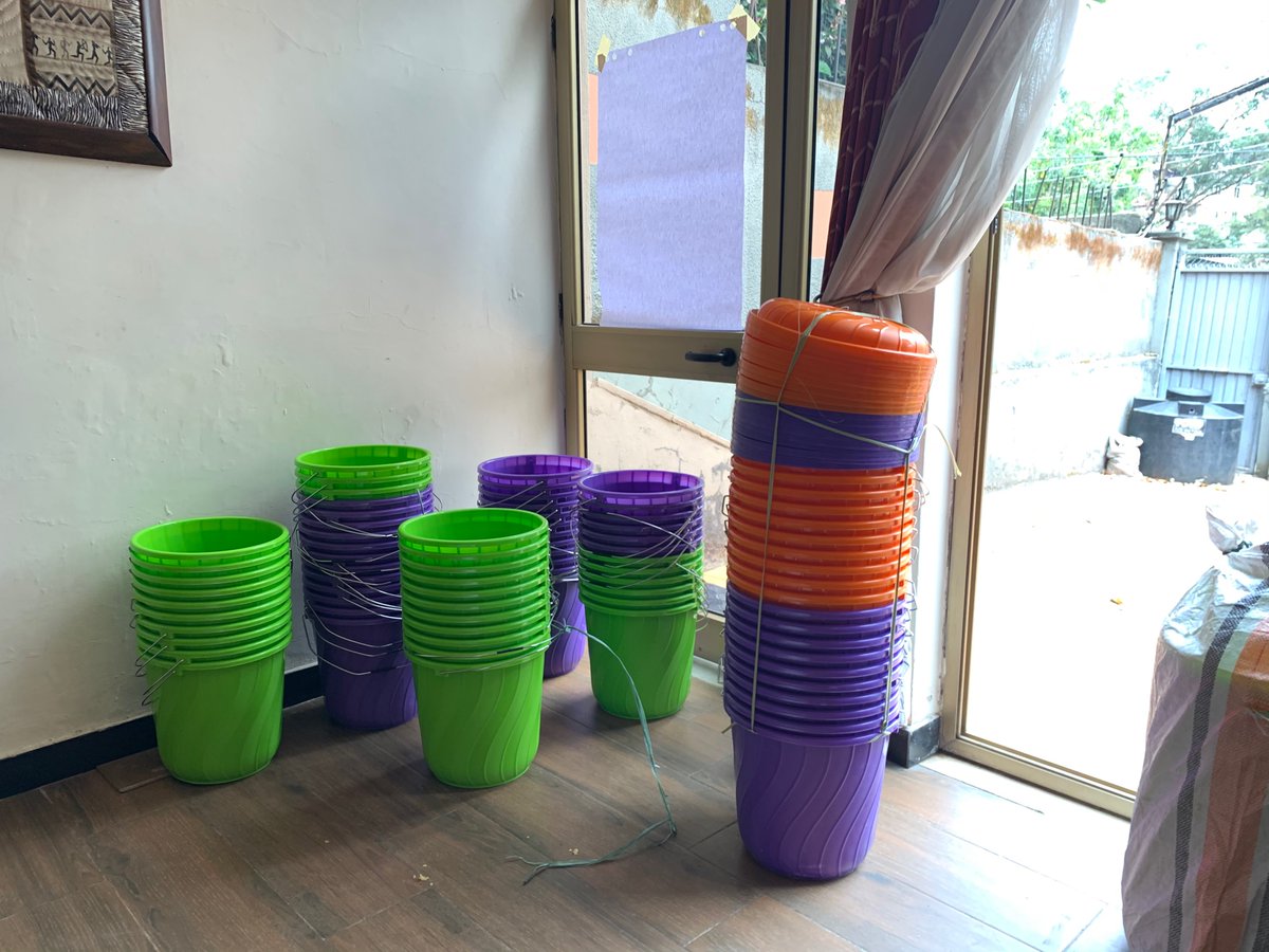 enku_stiphanos's tweet photo. Update: 
#lenesum collected these products this week. Thank you everyone that has donated and helped in any way. We are still collecting products for the next families so please keep on helping . 
#COVID19Ethiopia @aronsimeneh @Marthinolly @hannahjoyTV @fregenetgd @KalLakew https://t.co/oHeLf1Yjo5