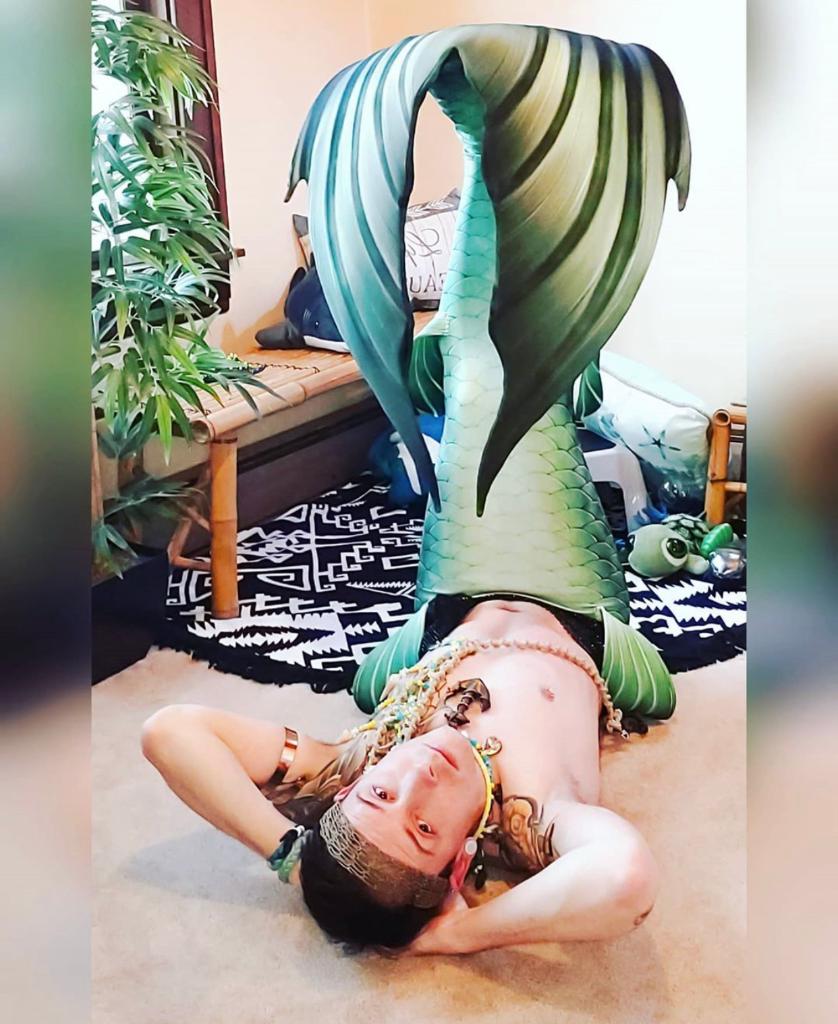 SirenTV's tweet photo. Even while we #StayTheFFHome, we can still celebrate #MermanMonday.
____________
๐ธ: https://t.co/JB6LW0rhIE https://t.co/9KhgD5x580
