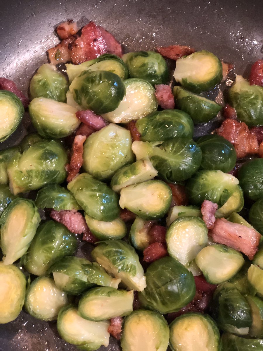pinestreet's tweet photo. Bacon ends go in practically everything from salads to side dishes to scrambles.
Here we sliced the bacon ends into smaller pieces and tossed in brussel sprouts, salt & pepper. Simple & easy & always delicious.
#cookingonpinestreet #baconends #mondaymotivation #stayhomeandcook https://t.co/c078EagCDo