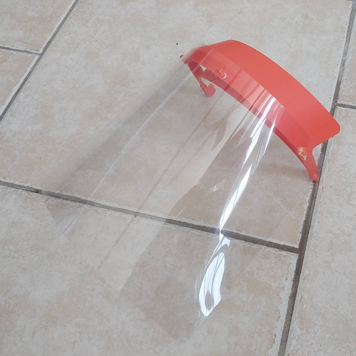 DesignSaltus's tweet image. First batch of face shields off to the hospital today. Thank you to @redlaser for donating the plastic and @afsmithbermuda for donating the laminate sheets. @DesignSaltus @SaltusGS #saltus #saltusdesigntechnolgy