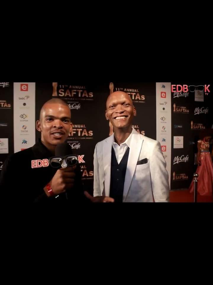 pako_tong's tweet photo. To all professionals in the film, television, entertainment, and arts world, join the challenge to post a photo of you in your job. Just a picture, no description. Copy the text and post a pic. https://t.co/VtqPAdewSw