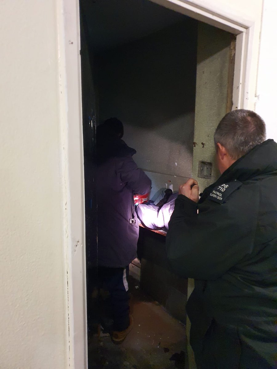 ParkguardLtd's tweet photo. The @Parkguard_THH Teams have conducted extensive patrols of @THHomes Est, ensuring #COVID19 compliance & promoting community safety for residents. Over weekend several Anti-Social Behaviour Warnings were issued for gathering & drug use #Dorian #Sidney #NelsonSt #BayCrt #Colsted https://t.co/t4GbcnDvFU