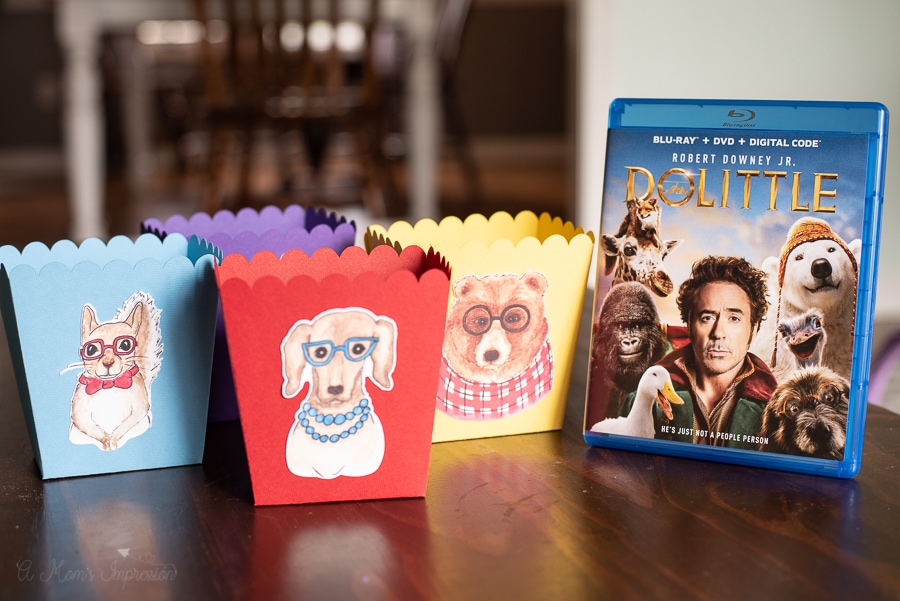 amomsimpression's tweet photo. My family had an amazing animal themed #FamilyMovieNight with the @dolittlemovie this weekend! See how to make animal treat boxes here: https://t.co/1Q1g6hvCEF
@walmart #DolittleAtWalmart #Pmedia #ad https://t.co/Thyhc0GoS1