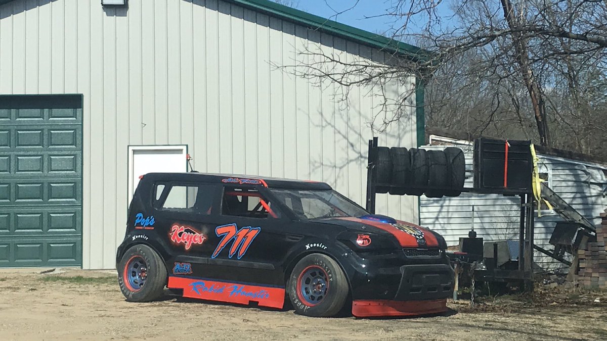MidwestCompacts's tweet image. Let’s see some crazy pictures of your 4cyl cars like John Feltner’s 711 Kia Sol. Yes it’s fast and tag us in pictures of your craziest looking 4cyls you have seen.