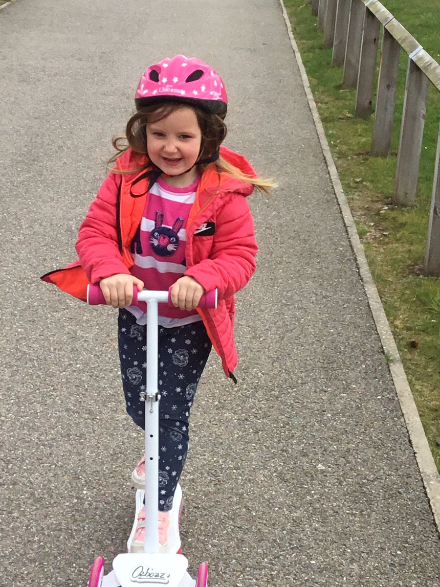 KeithHub1's tweet photo. Lots of fun indoors and out with Evie today. 🐠🦏 https://t.co/jPIsb6YCtT