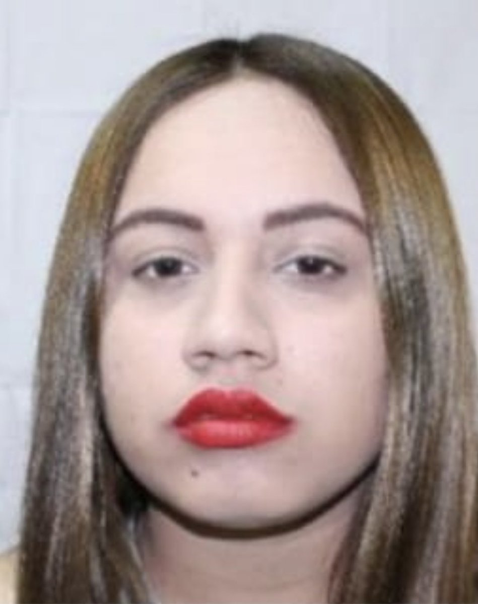 F_Memete's tweet photo. A los que vuelven a trabajar después de la cuarentena les comparto la historia de vida y lucha de Katherine ella solo tiene 20 años y ya es dueña de dos grandes empresas, una de ellas le vende tapabocas a la Dinac por 30.000 Gs cada uno, es la Mark Zuckerberg paraguaya #respect https://t.co/a1eHiG47Bx