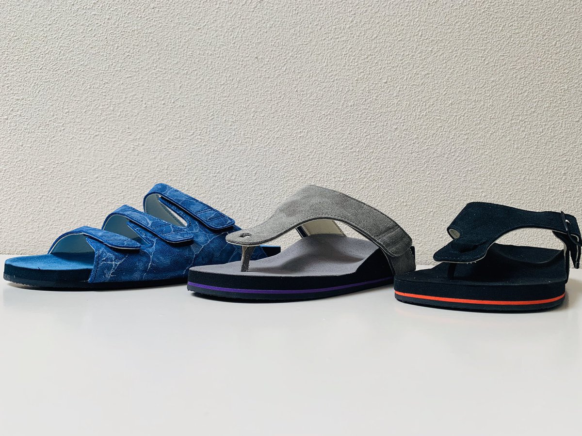 Het voorjaar is begonnen! U kunt bij ons zelf uw sandalen of slippers ontwerpen. Wij meten deze op maat aan met het juiste podotherapeutische voetbed erin. Informeer naar de mogelijkheden. Momenteel korte levertijden.