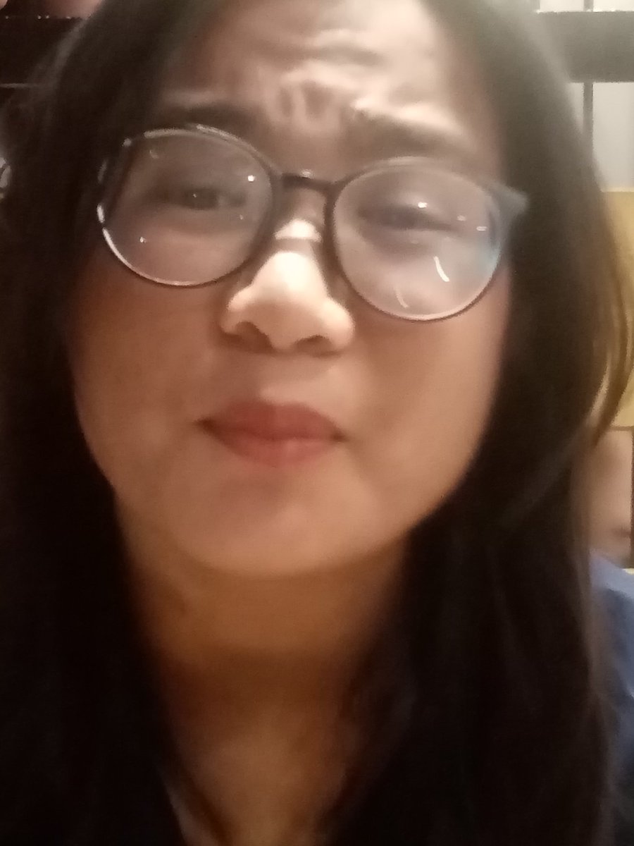 Ayan na pinakapanget sa gallery ko. Oo, I admit na pangit ako at hindi ako nagmamaganda pero alam mo yun? Walang babaeng panget. (At hindi ako babae lol) But sometimes I like how the pic/vid turns out kaya pinopost/tinutweet ko. I am sometimes proud of myself na kahit ++