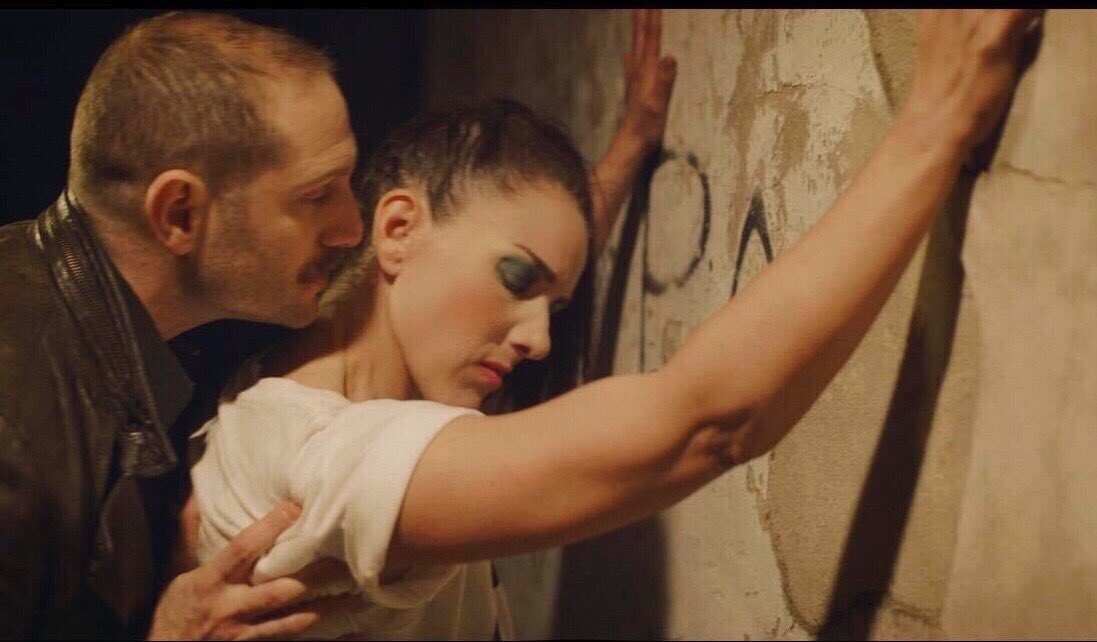 dixiestvpilot's tweet photo. Today’s still from Dixies features @kerrynewton01 as Tracey and @JosephSteyne as DS Phil Simpson. #dixiestvpilot #netflix #amazonprime #newtvdrama https://t.co/K3ysXb5EJb