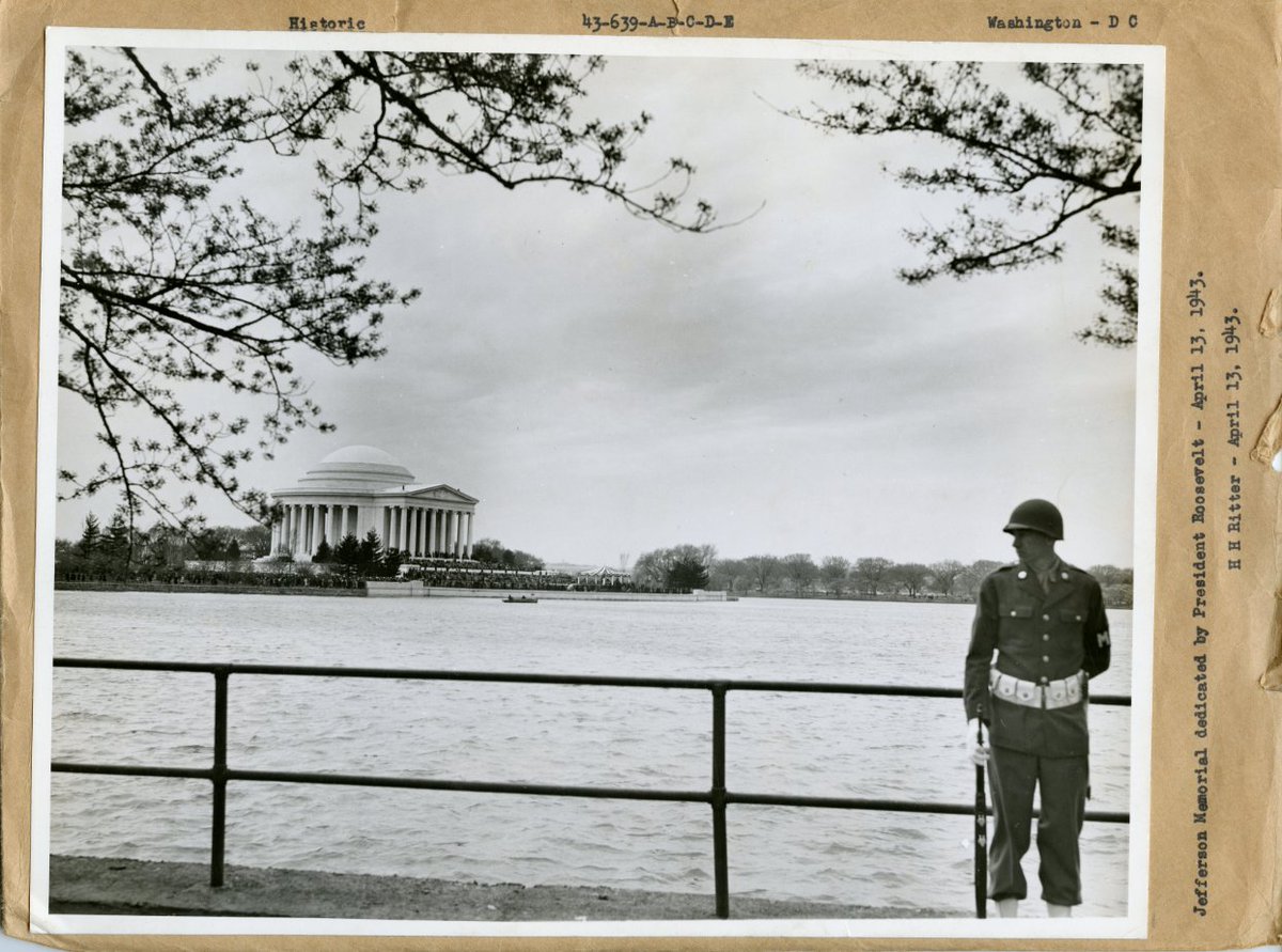 TodaysDocument's tweet photo. Jefferson Memorial, dedication ceremony,  #OTD in 1943 https://t.co/ThDZZry6fO https://t.co/qVzF6J2BoK