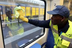 Conclusion BAM ontwikkelde voor <a href="/HagoRailService/">Hago Rail Services</a> een app die 24/7 inzicht geeft in de status van de dienstverlening en de schoonmaak van de treinen beter organiseert.
ow.ly/PwDs50yEHkB #lowcode