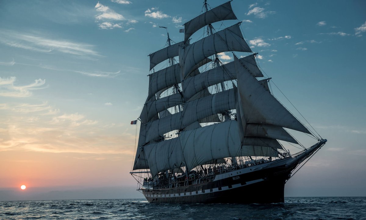 On peut rester à la maison et continuer à rêver non? #semaine5 Le Belem en mer au soleil couchant dans l'objectif de <a href="/bendecoin/">Benjamin Decoin</a> #RestezChezVous #ilovebelem fondationbelem.com <a href="/FNCE/">Fédération nationale des Caisses d’Epargne</a>