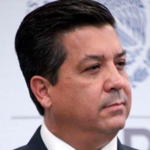 Cabezaderiata's tweet photo. #cdvictoria,#reynosafollow,#nuevolaredo,#mante,#tampico,#sanfernando,#matamoros El gobernador de Tamaulipas se ve que ya esta preparado para la pandemia del Covid-19 y para el negocio, ya mando comprar mas de 10 mil bolsas para cadaver,no tiene llenadera. https://t.co/nt8ZP7ExXE