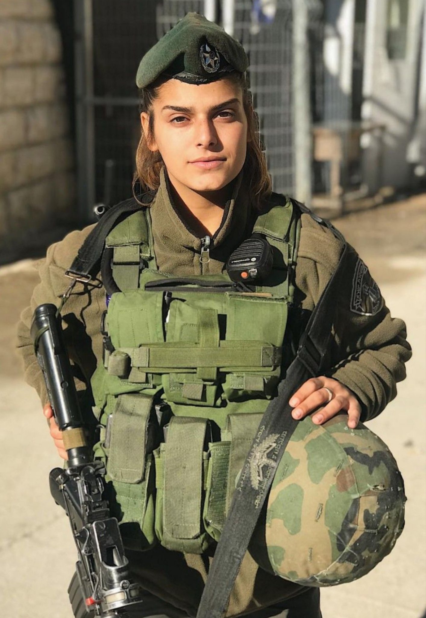 イスラエル迷彩服・ベレー帽 個人装備