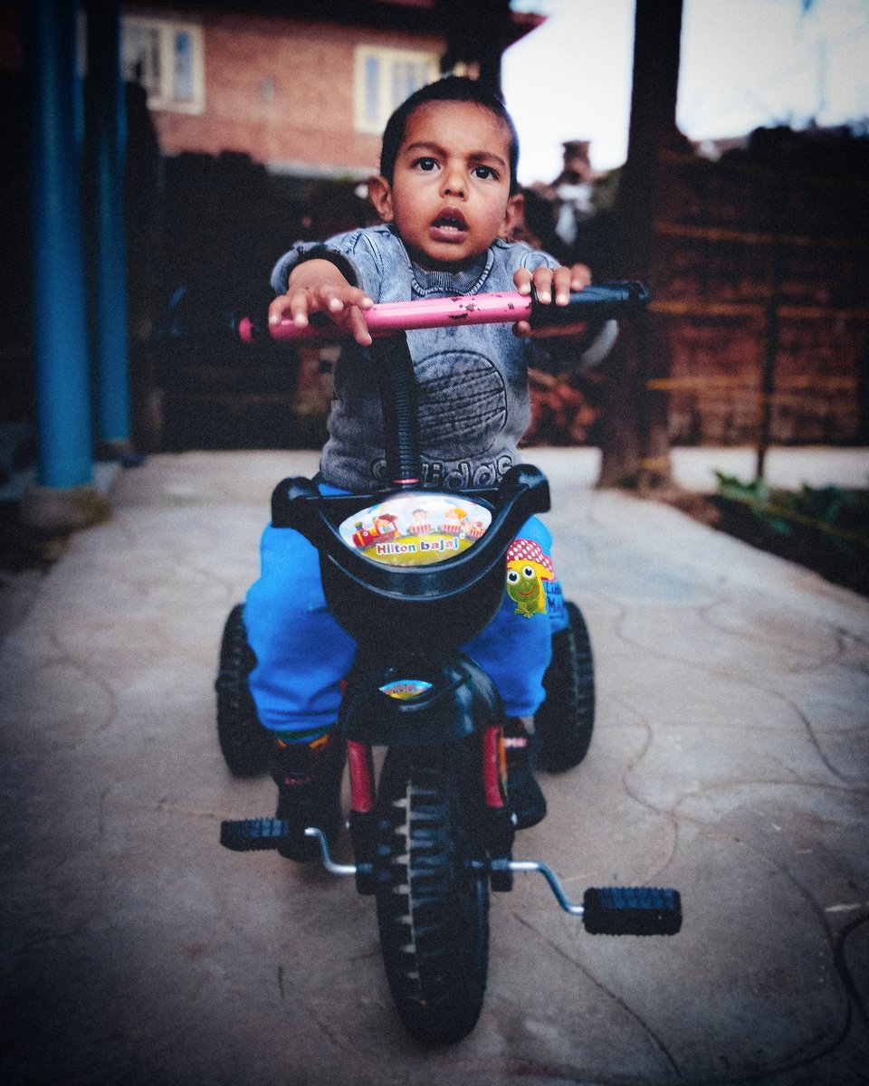 yourvisualpoet's tweet photo. "Children reinvent your world for you"
- Susan Sarandon

Anantnag, Jammu and Kashmir, 2020

#Kashmir #photography #children #Farzanfayazphotography #portrait #portraitnation #tones #Blessing #StayHomeStaySafe https://t.co/jCmJjMlEw7