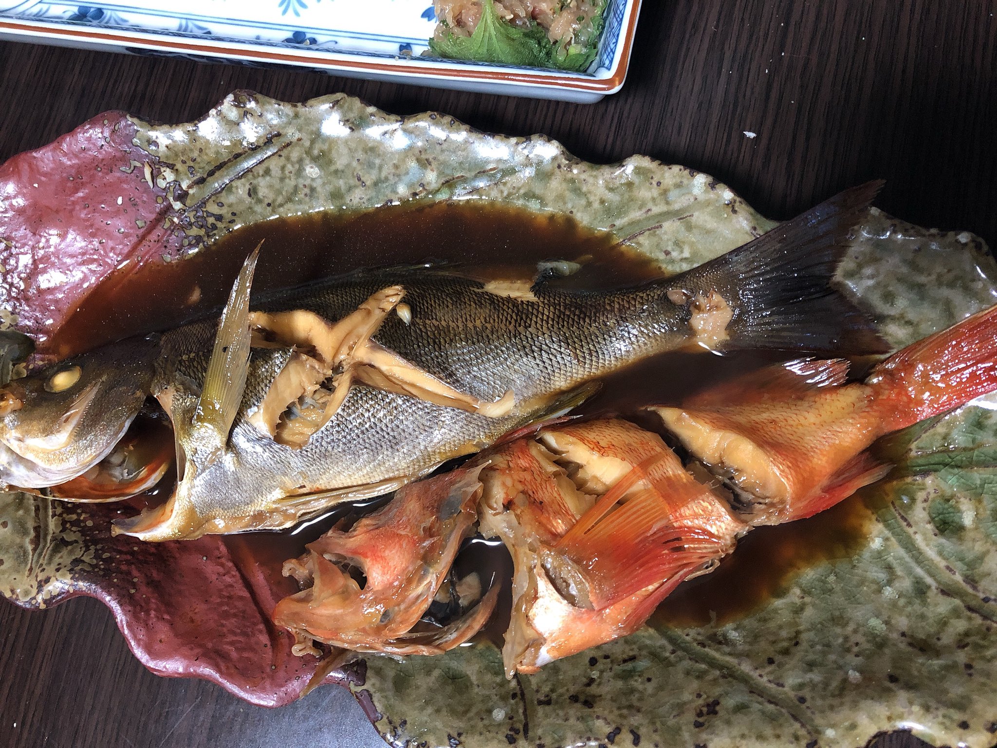 ぺんぺん というわけで イサキの活造り メジナのお刺身 イサキのなめろう イサキの塩焼き イサキとユメカサゴの煮付け メジナとアオリイカとメジナ白子の天ぷら 今日も飲んだ飲んだ T Co 9hhamyapxr Twitter