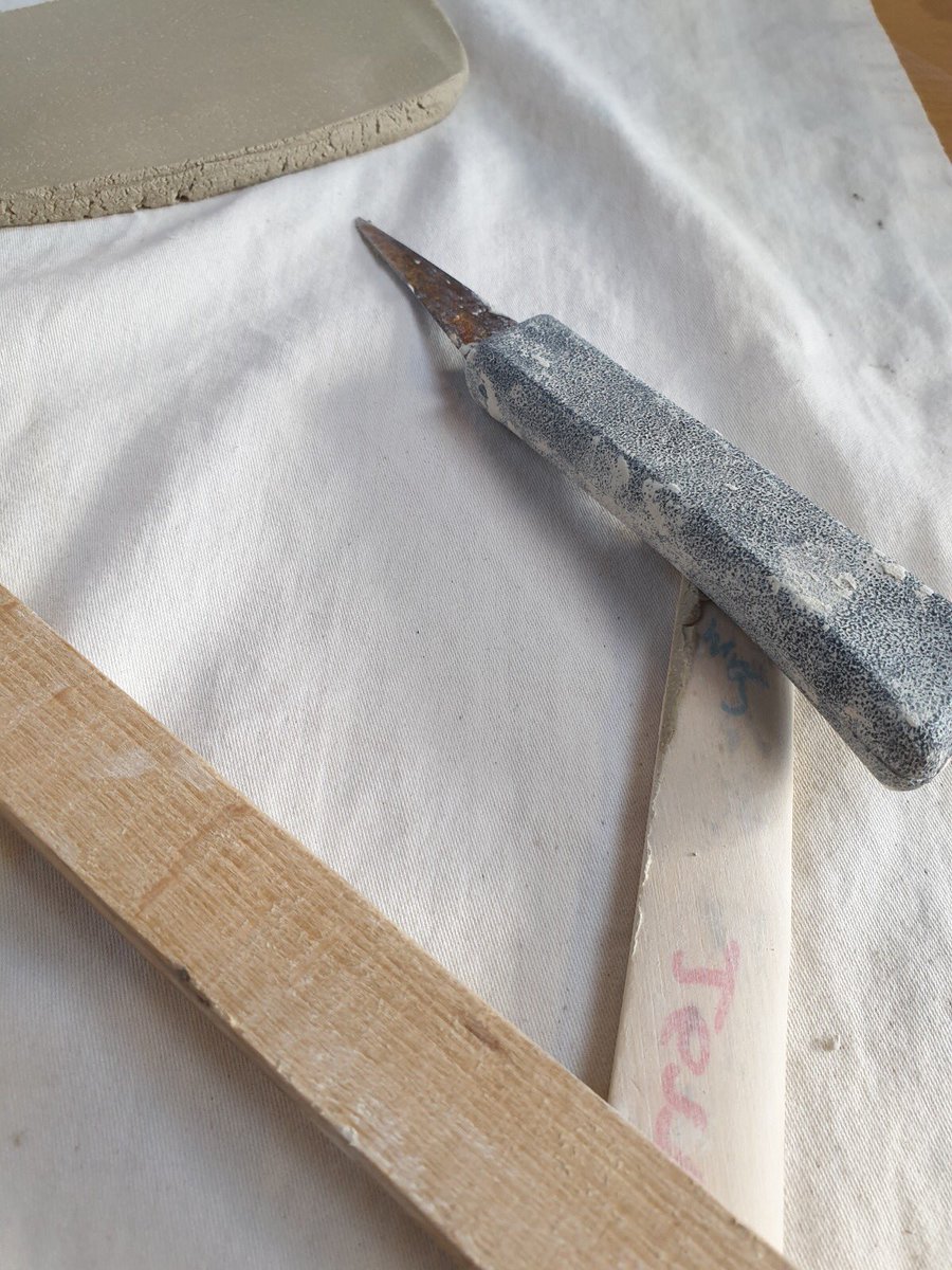 TheSussexGuild's tweet photo. #JessicaJordan I have been running a pottery studio in Worthing But had to close & move out some of my equipment so I can continue at home im now homeschooling my2 boys & making utube videos of ceramic techniques & when I have the time Imake my own work www.jessicajordanceramics https://t.co/MZBHnZcCSH