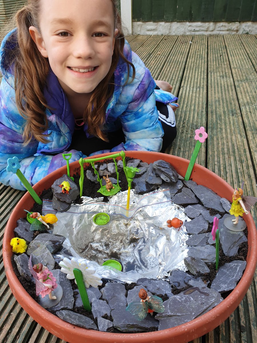 katiealgate64's tweet photo. @halewoodcofe #HCEdailychallengeday6 #gardeninatray #bringtheoutsideinside
Emmys magical pond garden. https://t.co/v4LlRtmYh2