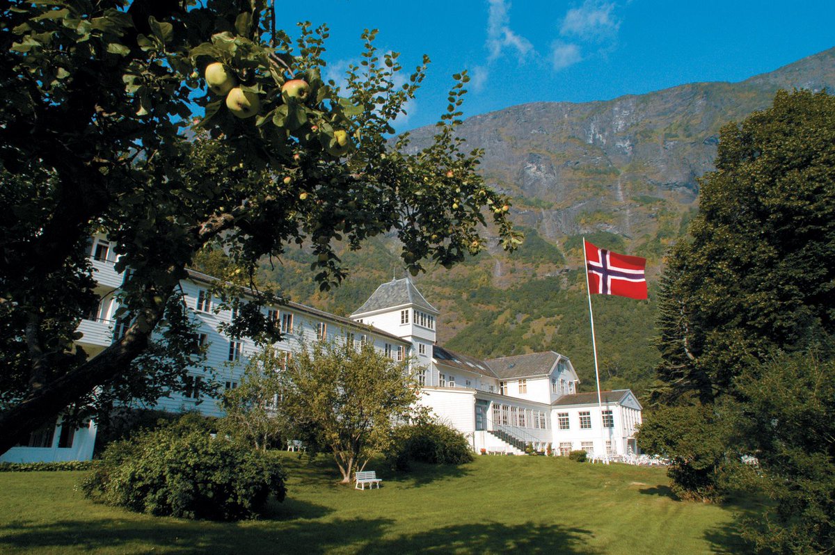 Historic Hotels tweet media