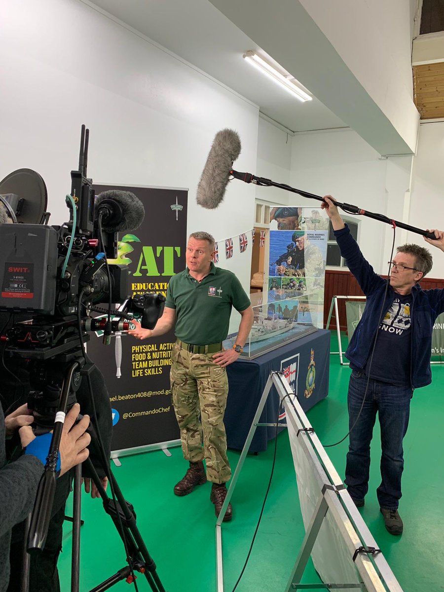 CommandoChef's tweet image. Food and new lighting equipment bought so let’s smash a full week of food👊simple ingredient =cracking dishes -  to include - Chicken Creme Fraiche, Kebabs and Mint Coleslaw, Thai Green Curry, Posh Scrambled Eggs. See you Tue and thank you for the wonderful support 👍👍