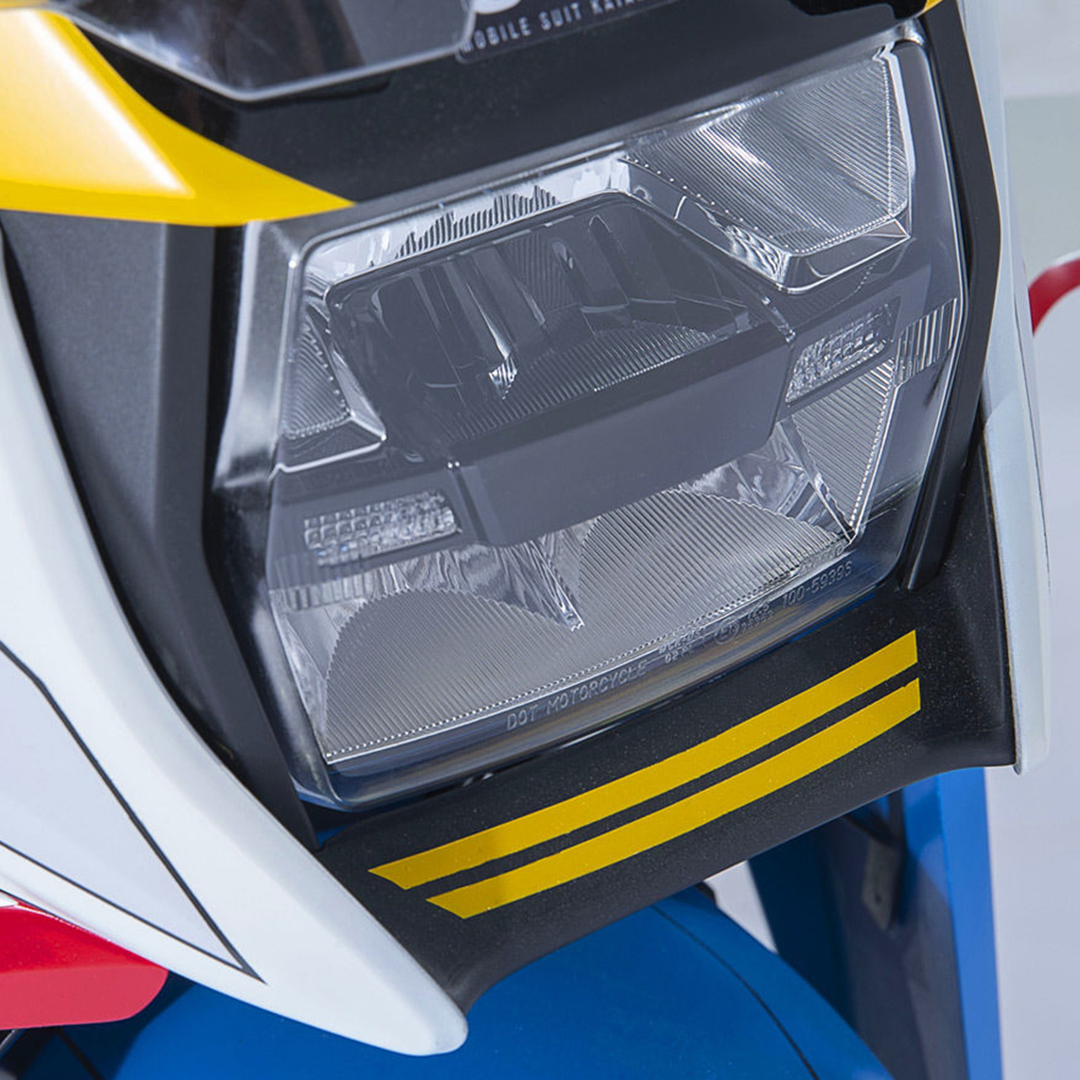 HYPEBEAST's tweet photo. ICON Motorsports and #Suzuki have teamed up to deliver a one of a kind #Gundam inspired custom 2020 Katana.
Photo: ICON Motorsports https://t.co/Hqs925NjJT