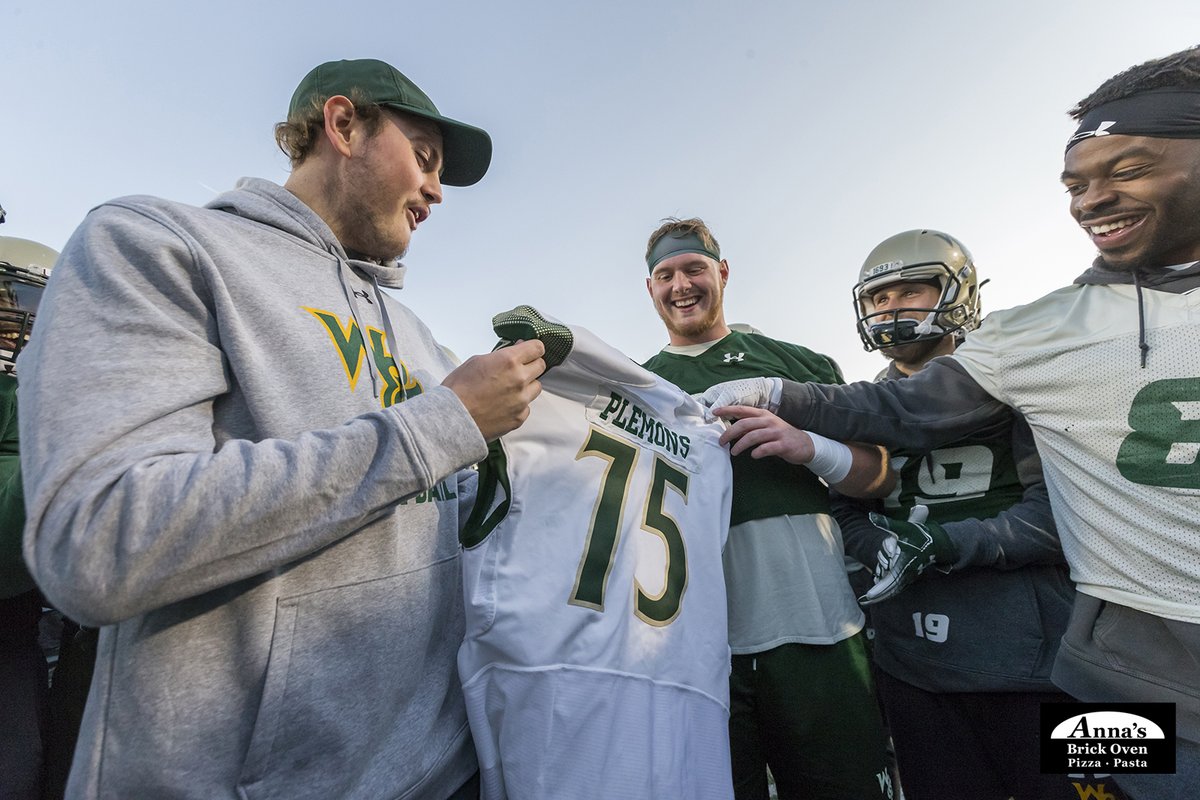 Our first matchup in the Anna& #39;s Brick Oven Pageantry Region is Mark Williamson meeting his  @BeTheMatch match versus  @WMTribeBaseball& #39;s Jack Cone dancing after a double.   #GoTribe   #TribeBestPhoto