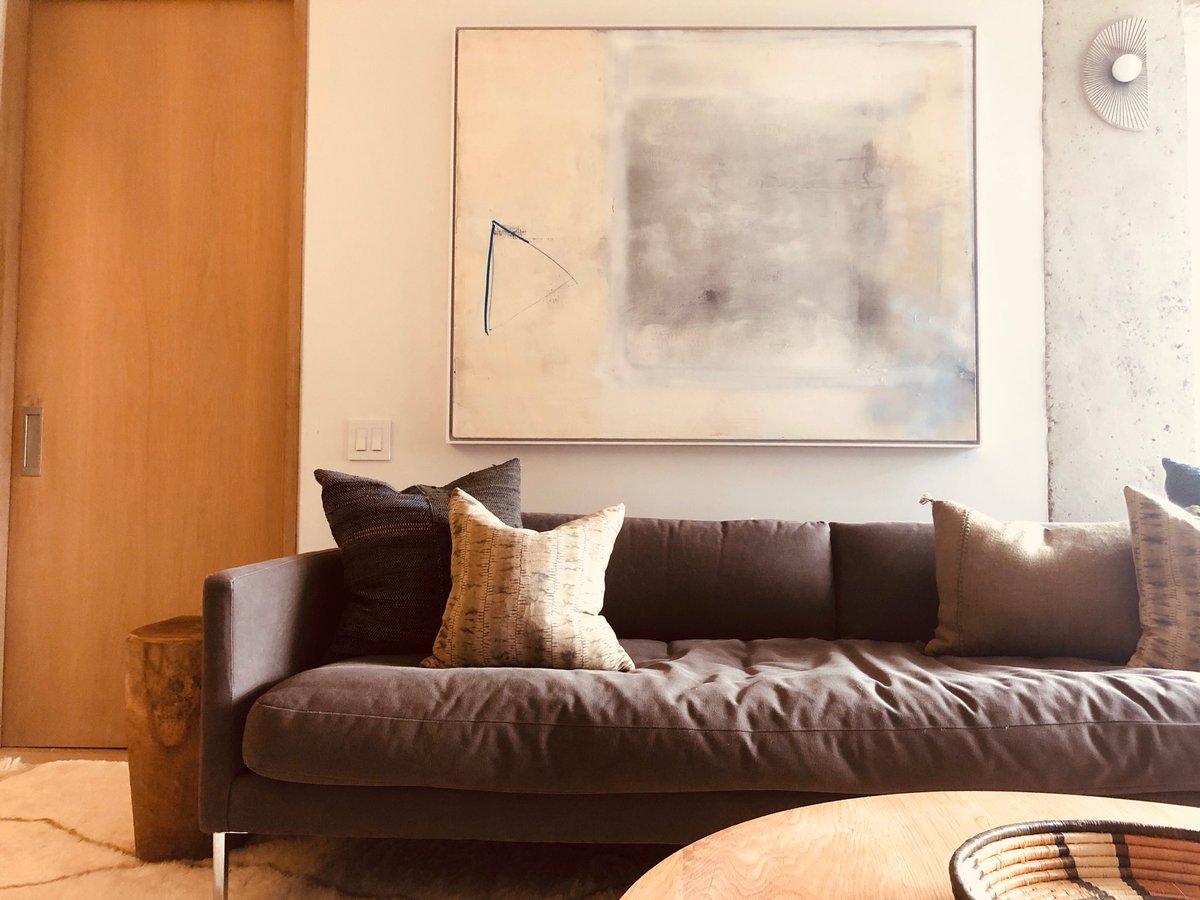michaeljkellyjr's tweet photo. It’s here!!!!  Damn I love our @samlock4 painting. 
I love discovering new things in this painting daily.  
Sam is doing incredible works in the UK and we had a blast talking with him and finding just the right one for our home. #art #painting #samlock https://t.co/bdrG5EwBef