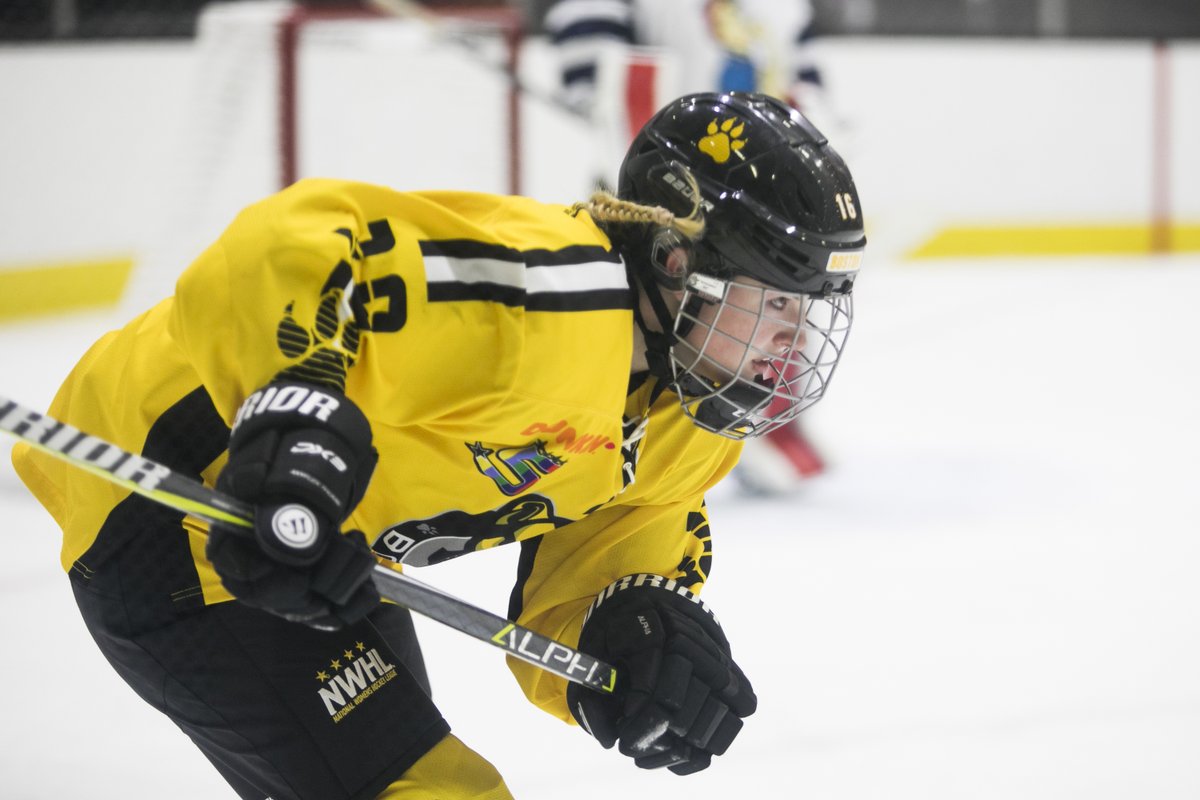 TheBostonPride's tweet photo. NEWS: We've re-signed forward Lexie Laing (@lexlaing16) for the 2020-2021 season.

Release: https://t.co/8ms3CF9tHj

#ThePack 🦁 https://t.co/100glCrQK7
