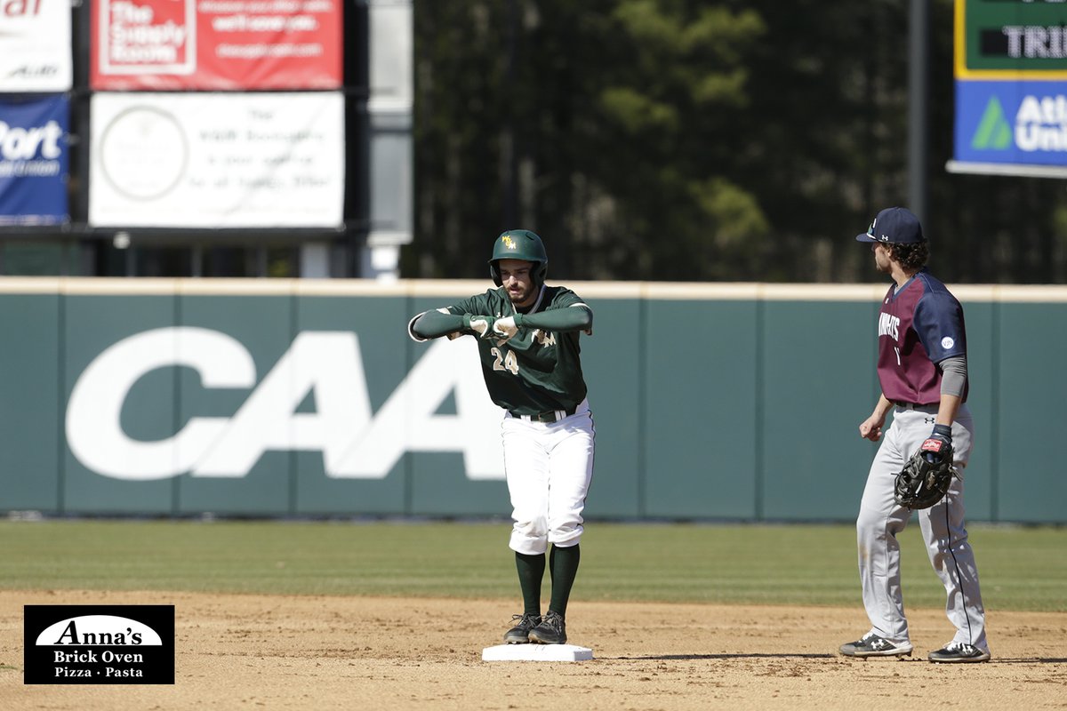 Our first matchup in the Anna& #39;s Brick Oven Pageantry Region is Mark Williamson meeting his  @BeTheMatch match versus  @WMTribeBaseball& #39;s Jack Cone dancing after a double.   #GoTribe   #TribeBestPhoto