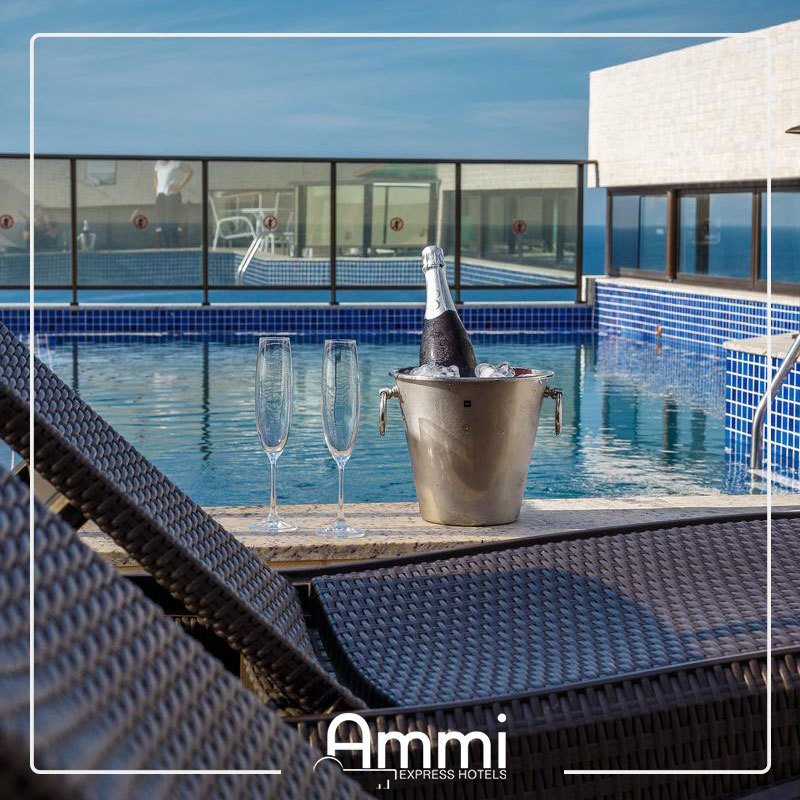 AmmiHotels's tweet photo. Sol, champanhe e piscina. Quem aí não vê a hora de poder aproveitar essa combinação? Em breve, você vai poder desfrutar dos nossos serviços.☀️🥂💦

#HotelEmSalvador #AmmiExpress #Salvador #VisiteDepois https://t.co/vXBRbcM2qU
