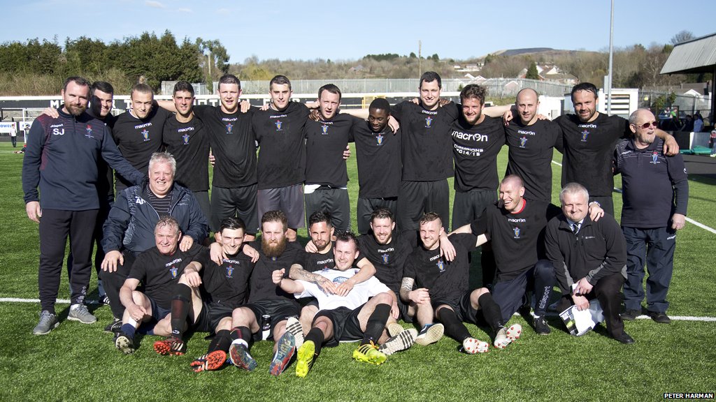 ontheterracing's tweet photo. One from the archives. Great image of the squad that secured us promotion back to the Southern League Premier few seasons ago. Familiar faces old and new on display. #legends #promotionwinners https://t.co/O4v9KF8a8P