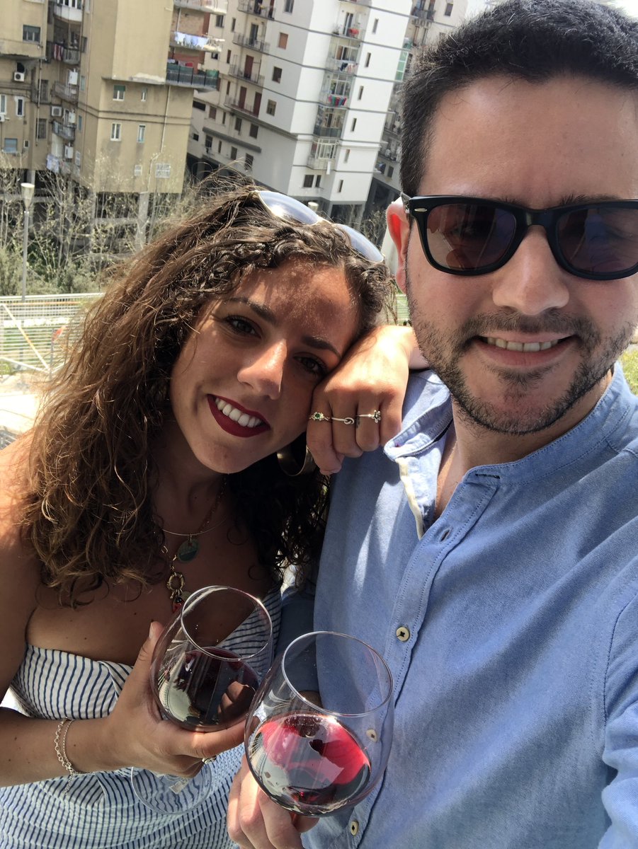 simonesangi's tweet photo. #PASQUETTA2020 #IORESTOACASA 🏡🍷 https://t.co/ClG4W8gFrH