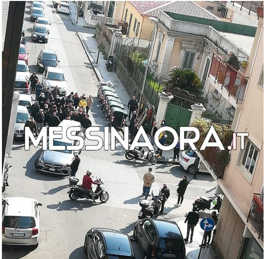 ESCLUSIVA: Messina, ecco le foto del corteo funebre per il fratello del boss pentito
messinaora.it/notizia/2020/0…