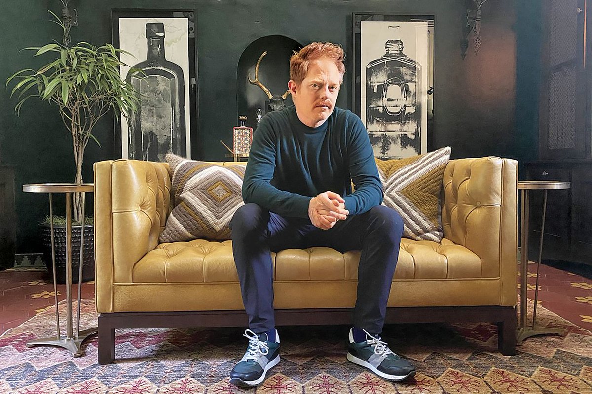 TheCut's tweet photo. From Jordan Fisher to Tavi Gevinson, we asked the leads in dozens of shuttered Broadway shows to take a self-portrait wherever they are quarantining https://t.co/Ii6Ns6KpPM https://t.co/vMS4PF9rMf