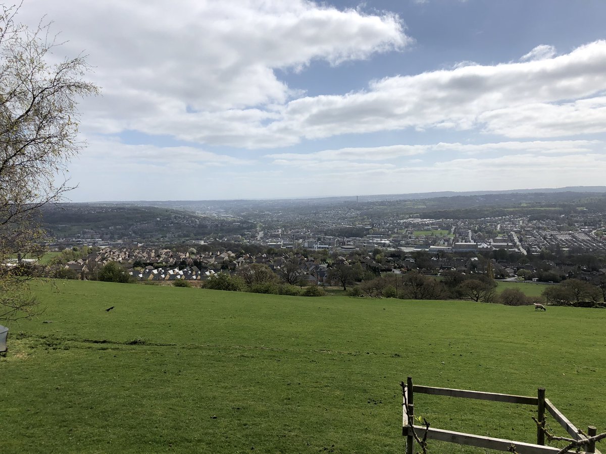 SalShaw69's tweet image. Fantastic views from top of Baildon Moor today #refreshingwalk