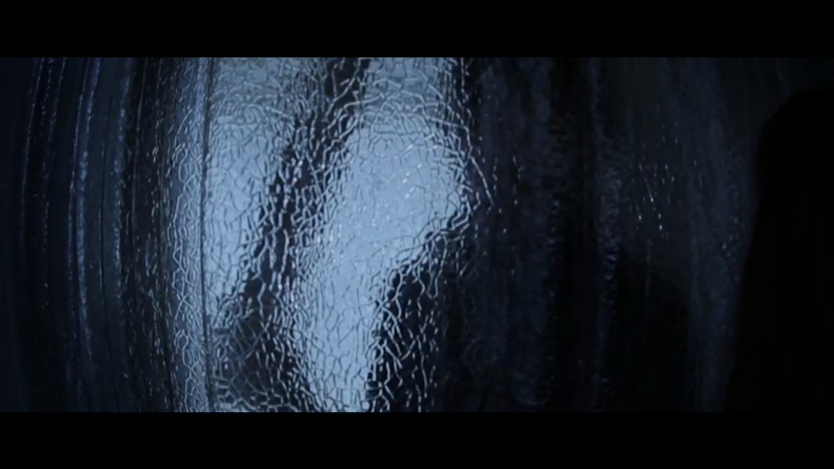 แต่รู้หรือไม่ ในใจของผู้กำกับภาพยนตร์เรื่องนี้ จิม-โสภณ ศักดาพิศิษฏ์ เชียร์ 1 ใน 4 ผู้ต้องสงสัยนี้ นั่นก็คือ "สมเกียรติ" โดยได้ตั้งสมมติฐานว่า ก่อนที่มะขิ่นจะตายเธอได้พูดขอร้องชีวิต มันเป็นวิธีการพูดกับผู้อาวุโสและมีอำนาจมากกว่าเธอ (6)