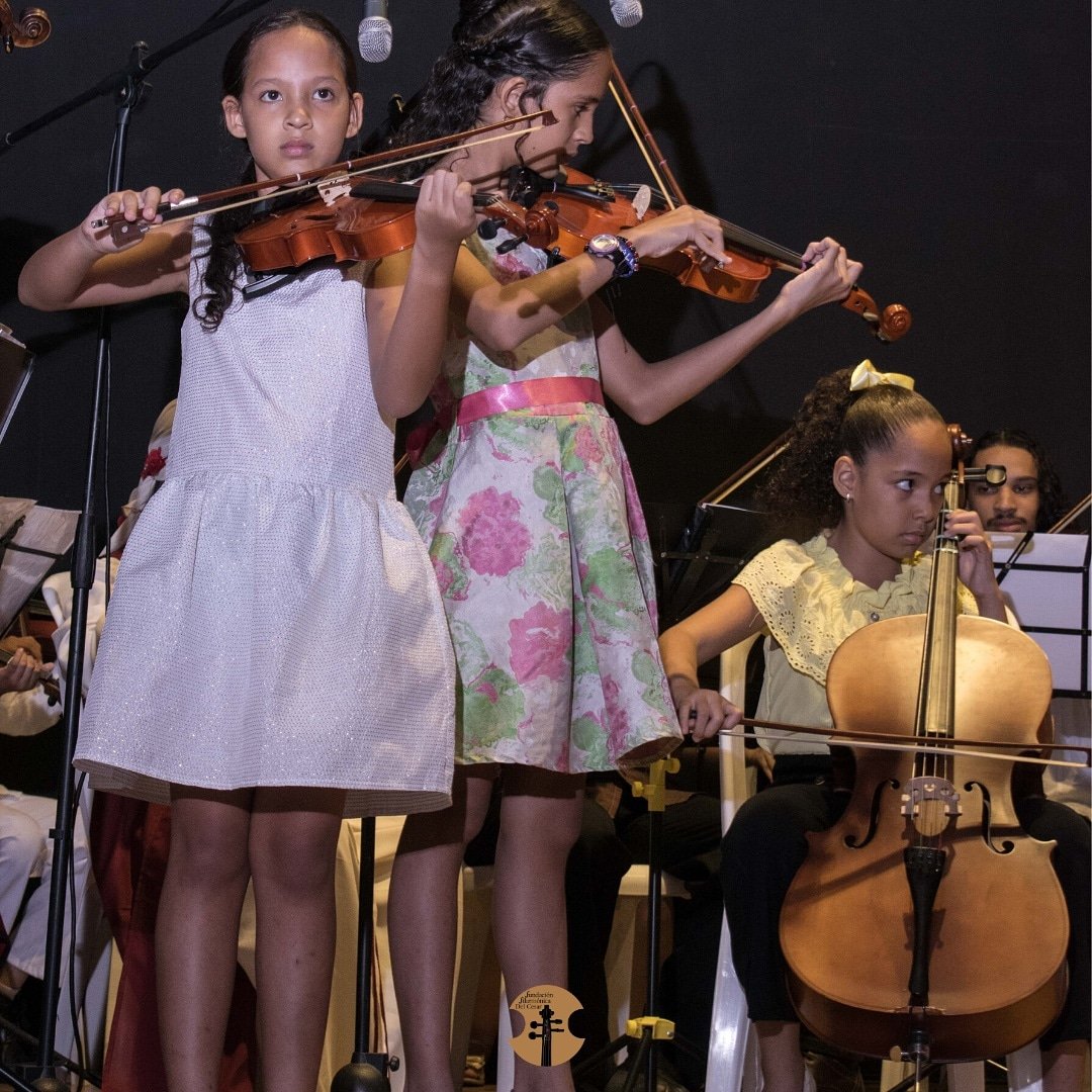 FilarmonicCesar's tweet photo. Nuestros estudiantes... #Colaboración 
#Somosmásquemúsica #Somosfamilia #SomosFilarmónicadelCesar #FilarmónicadelCesar #FFC https://t.co/nml23adMkH